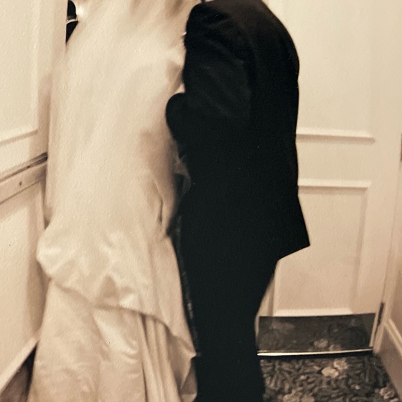 Size 12, hand-beaded wedding gown. Worn once and in a preservation box. - Picture 7 of 9